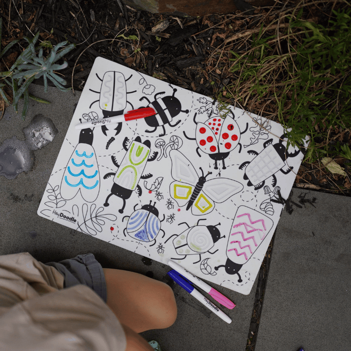 HeyDoodle - Sensory Colouring & Doodle Mat - Busy Bugs