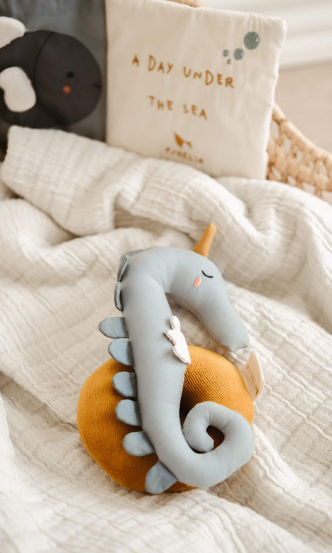Fabelab Rattle - Seahorse, Slate, 21 cm