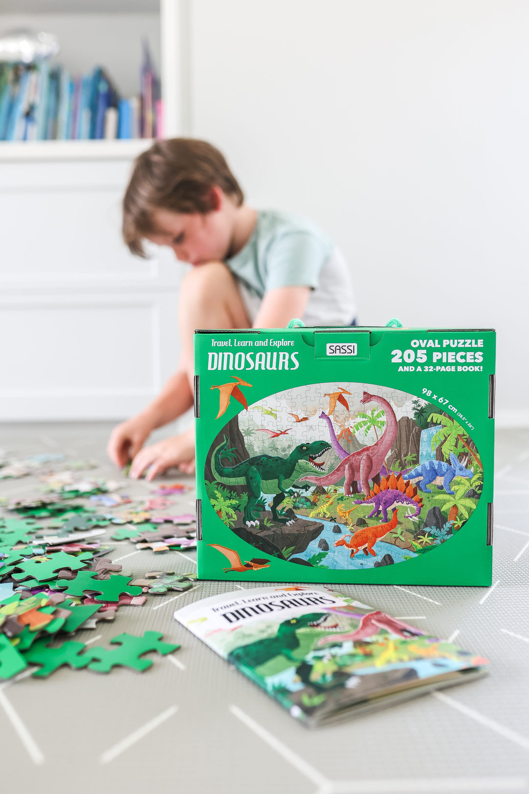 Sassi Travel, Learn and Explore - Puzzle and Book Set - Dinosaurs, 205 pcs