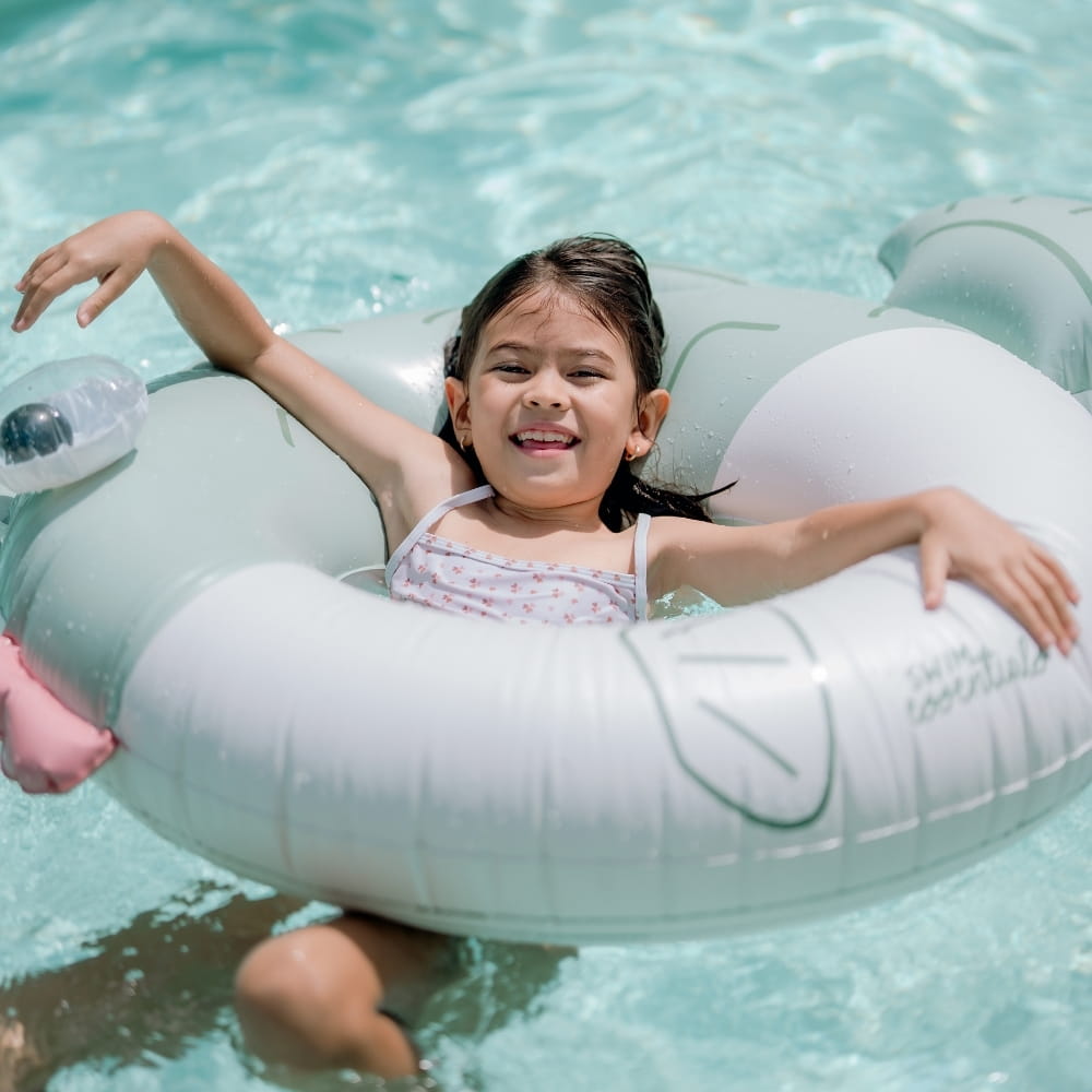 Swim Essentials Inflatable Swim Ring - Puck Pufferfish, 95 cm