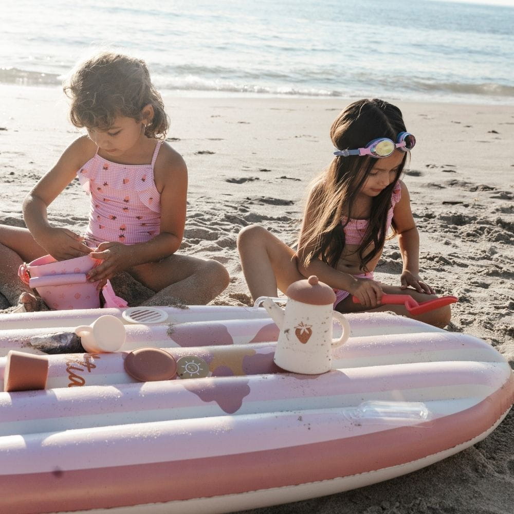 Swim Essentials Silicone Tea Playset - Strawberry Fields, 9 pcs